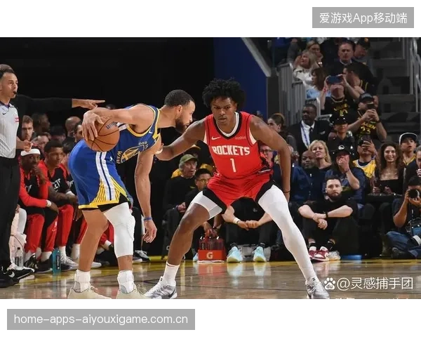 汤普森三点一助攻两抢断：NBA超级球员的“魔法”秘籍